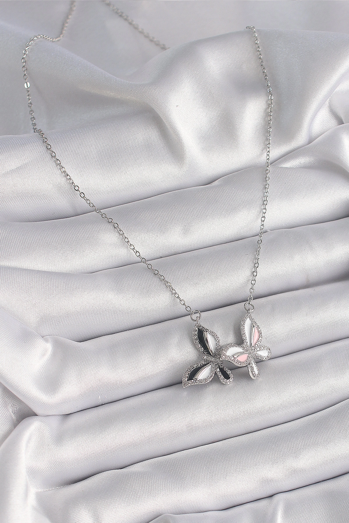 316L Çelik Gümüş Renk Zincir Zirkon Taşlı Renkli Kelebek Model Kadın Kolye