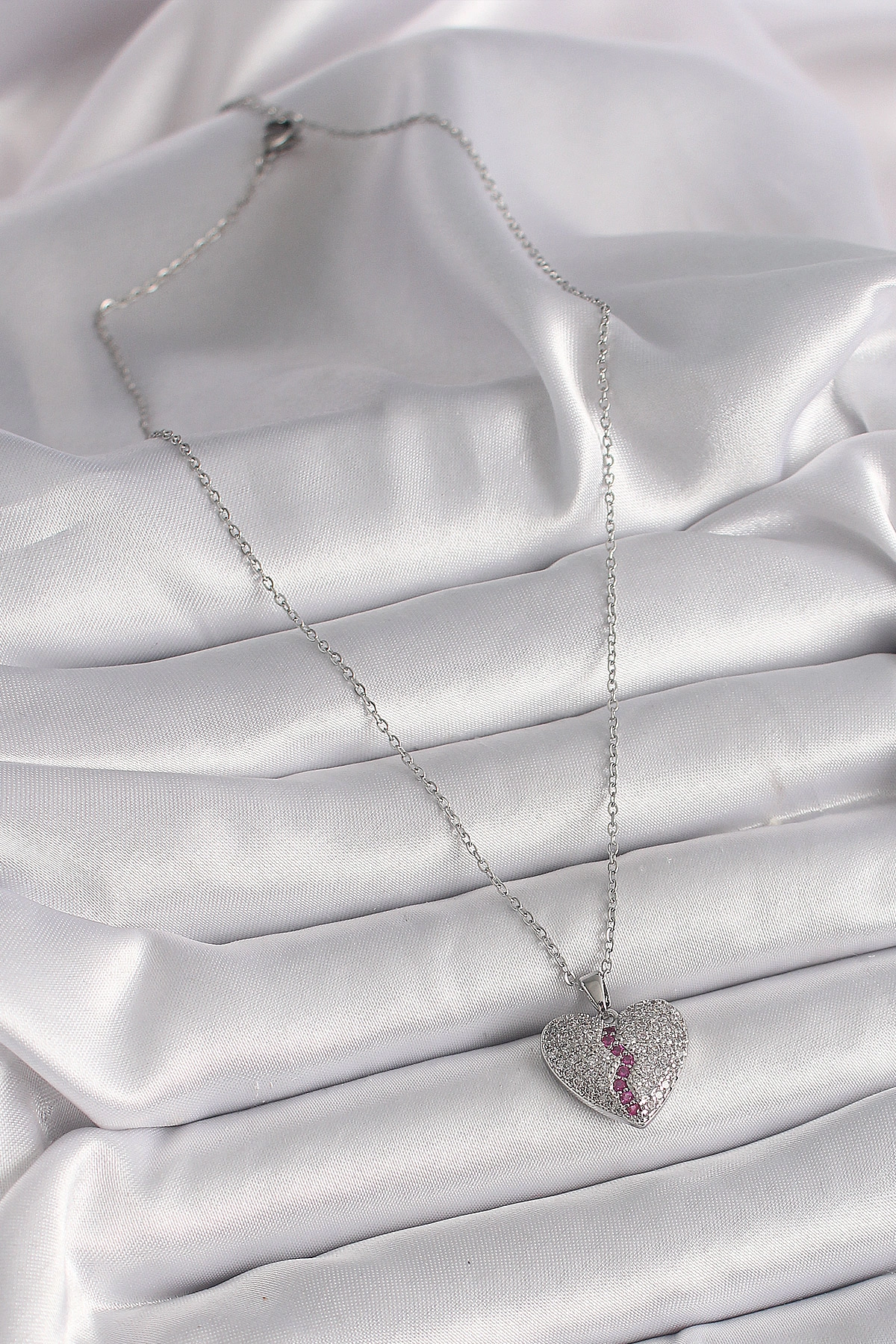 316L Çelik Gümüş Renk Zincir Zirkon Taşlı Kalp Model Kadın Kolye