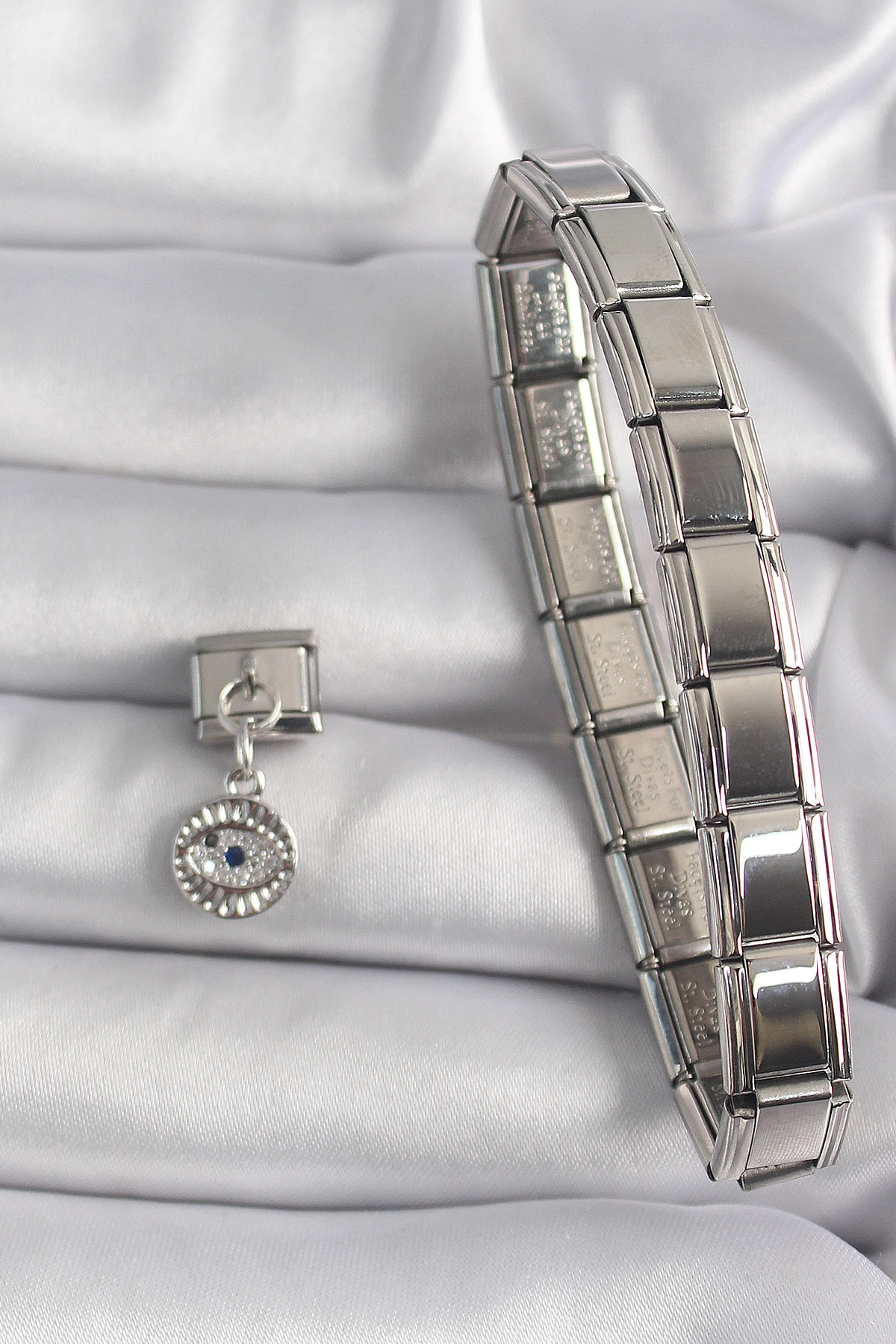 316L Çelik Gümüş Renk Sallantı Zirkon Taşlı Göz Model Nomination Charm