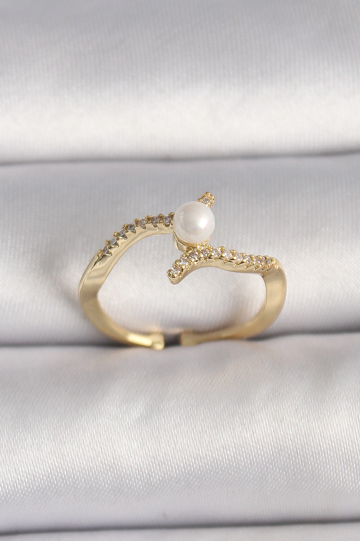 Pirinç Gold Renk Zirkon Taşlı İncili Ayarlanabilir Yüzük