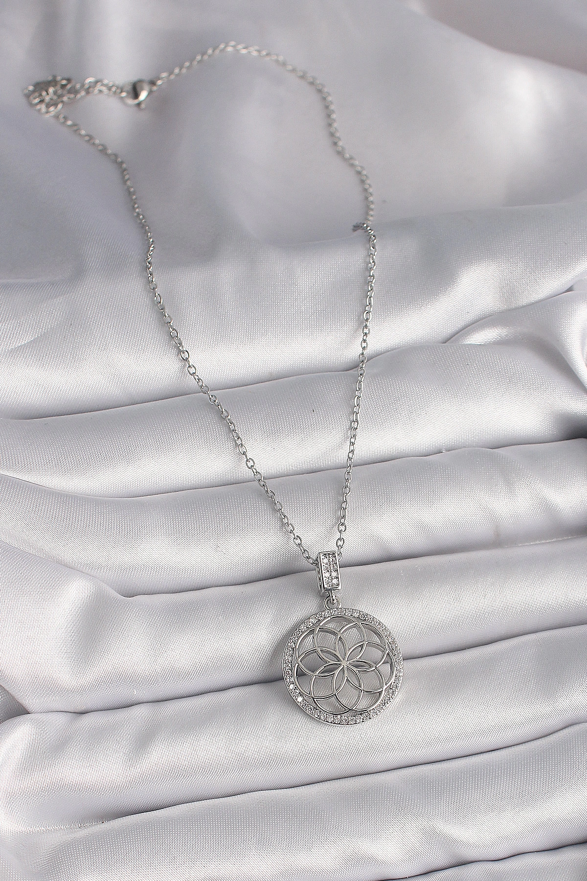 316L Çelik Gümüş Renk Zincir Zirkon Taşlı Lotus Model Kadın Kolye