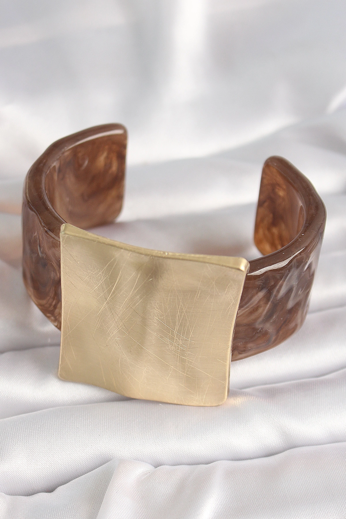 Kahverengi Mermer Desen Akrilik Plastik Gold Kare Plaka Model Vintage Kadın Bilezik