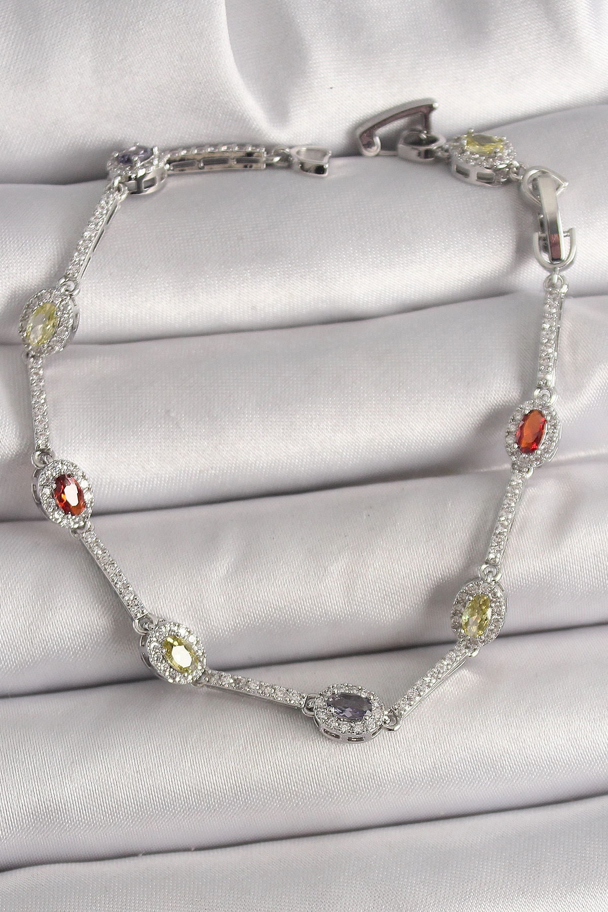 Pirinç Gümüş Renk Renkli Zirkon Taşlı Damla Taş Model Kadın Bileklik