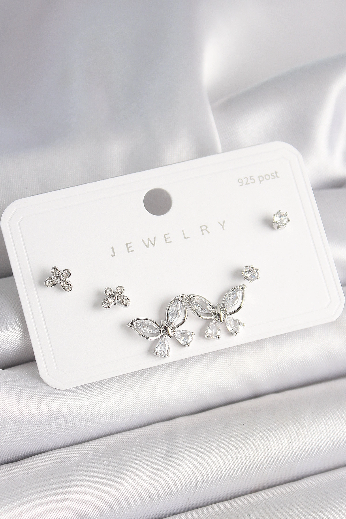 925 Ayar Gümüş Çivi Pirinç Gümüş Renk Zirkon Taşlı Kelebek Model Kadın Küpe Seti