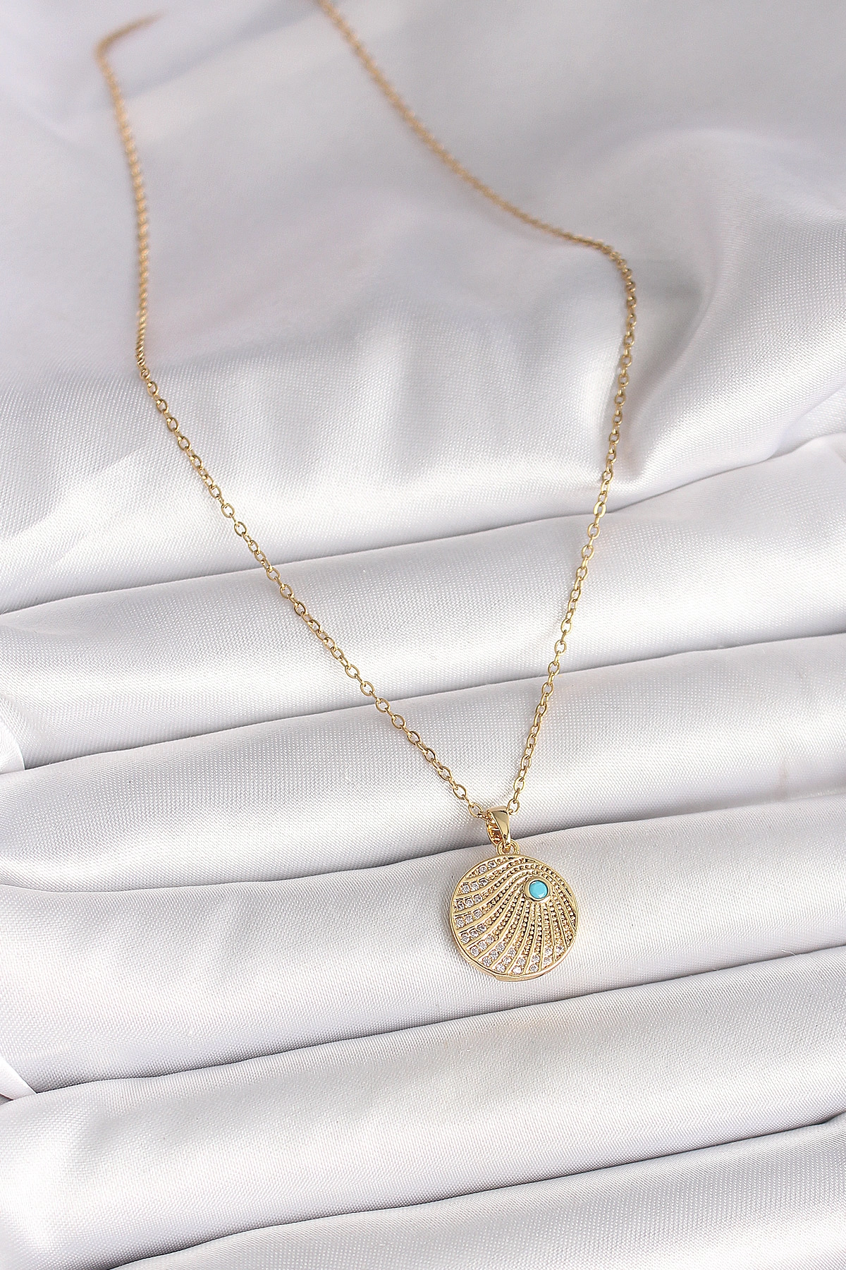 316L Çelik Gold Renk Zincir Zirkon Taş İşlemeli Mavi Taş Detaylı Madalyon Model Kadın Kolye