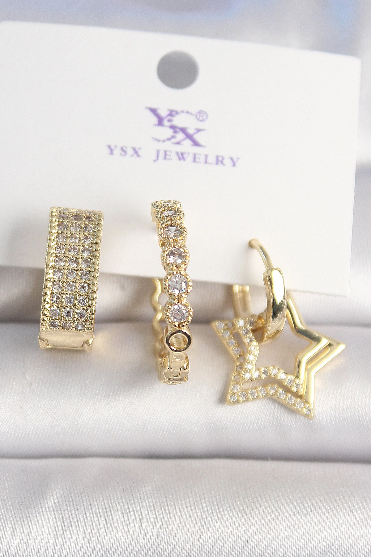 Pirinç Gold Renk Zirkon Taşlı Yıldız Figür Halka Model 3'Lü Kadın Kombin Küpe