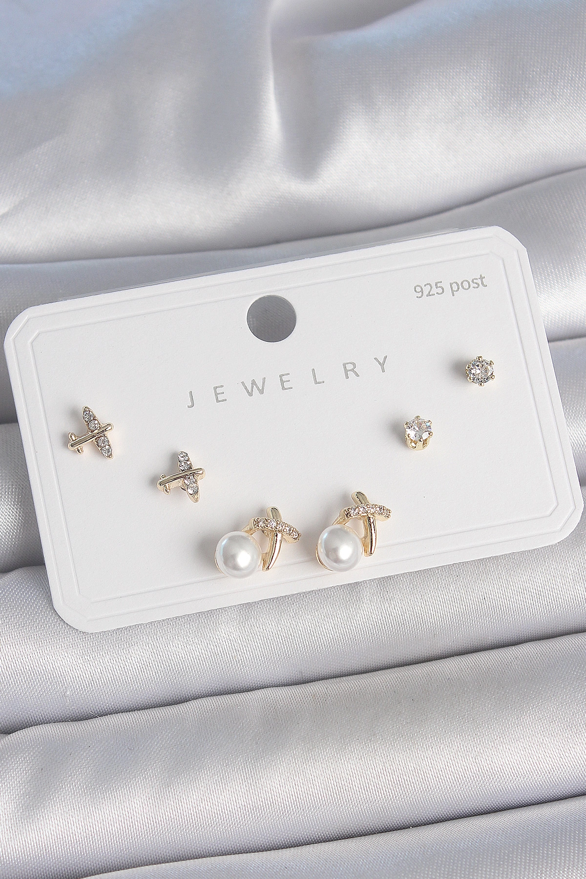 Pirinç Gold Renk Zirkon Taşlı Kelebek Model İnci Detay 925 Ayar Gümüş Çivi Kadın Küpe Seti