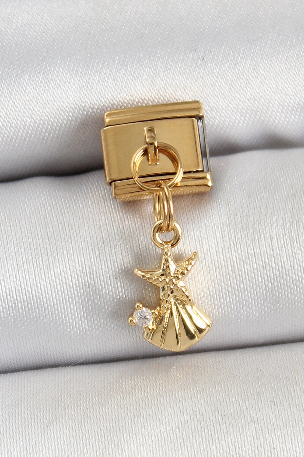 316L Çelik Sallantılı Zirkon Taşlı Deniz Yıldızı Ve İstiridye Model Gold Renk Nomination Charm
