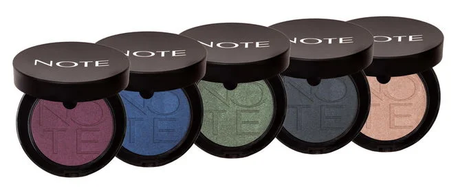 Göz Fari & Sedefli Tekli Luminous Silk Eyeshadow Mono No: 18