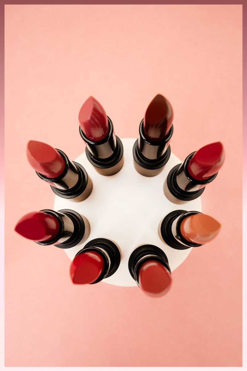 Deep Impact Lipstick 14 Warm Cherry Kremsi Dokulu Yarı Parlak Ruj - Kırmızı