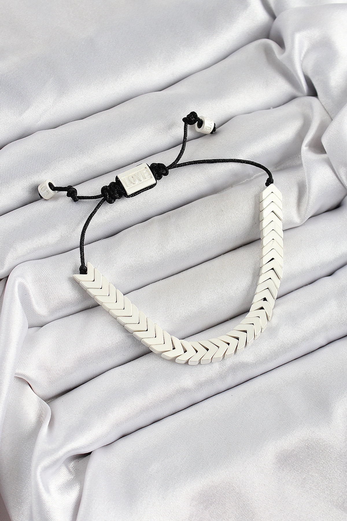 Pirinç Asansörlü Beyaz Juju Kadın Bileklik