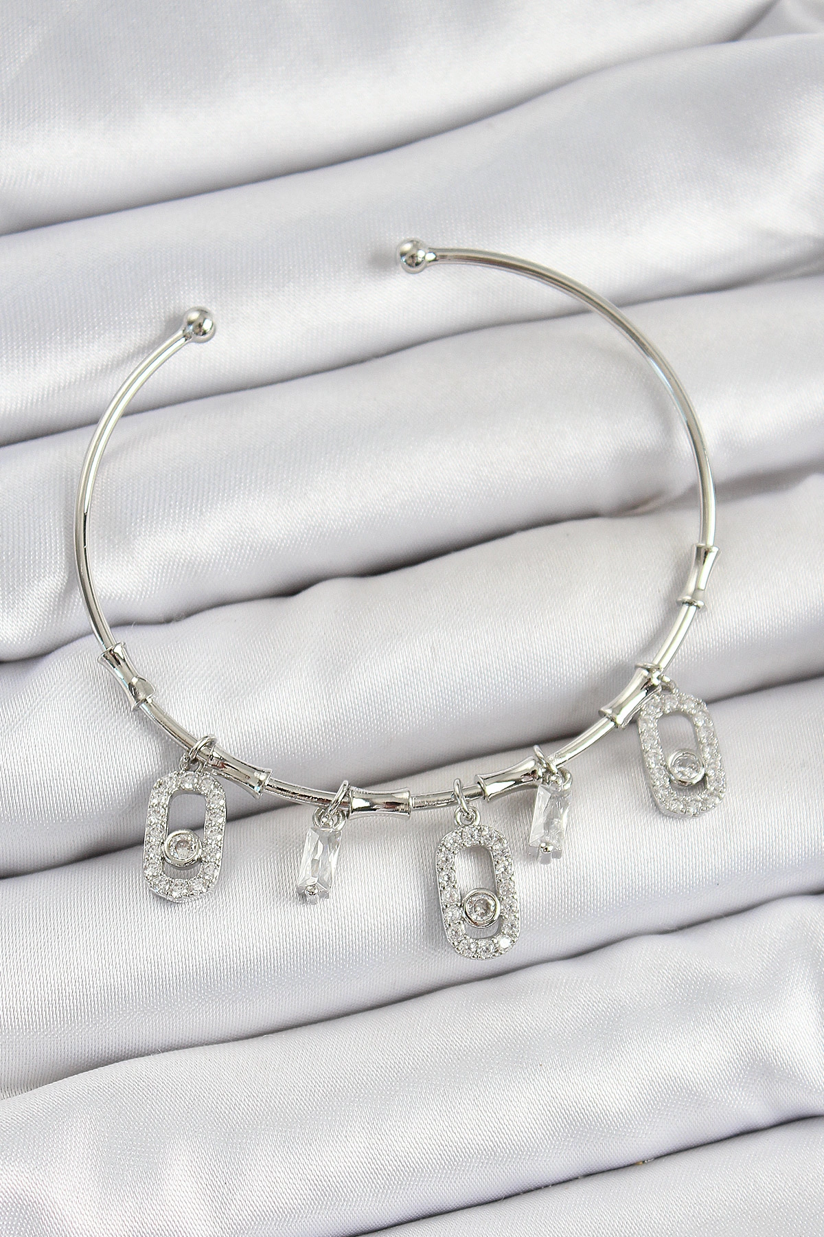 Pirinç Zirkon Taşlı Dikdörtgen Model Gümüş Renk Charm Bileklik