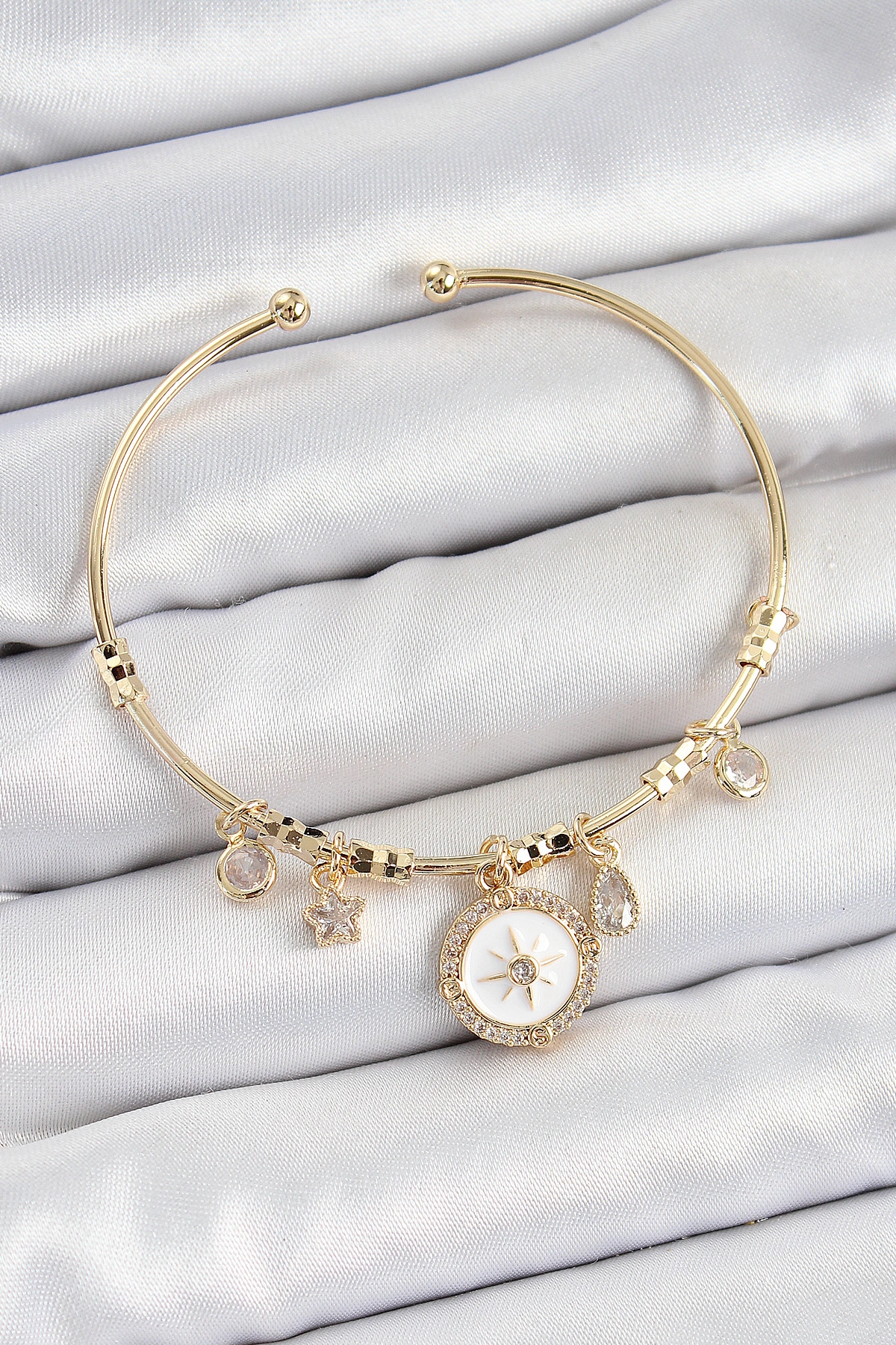 Pirinç Zirkon Taşlı Pusula Model Gold Renk Charm Bileklik