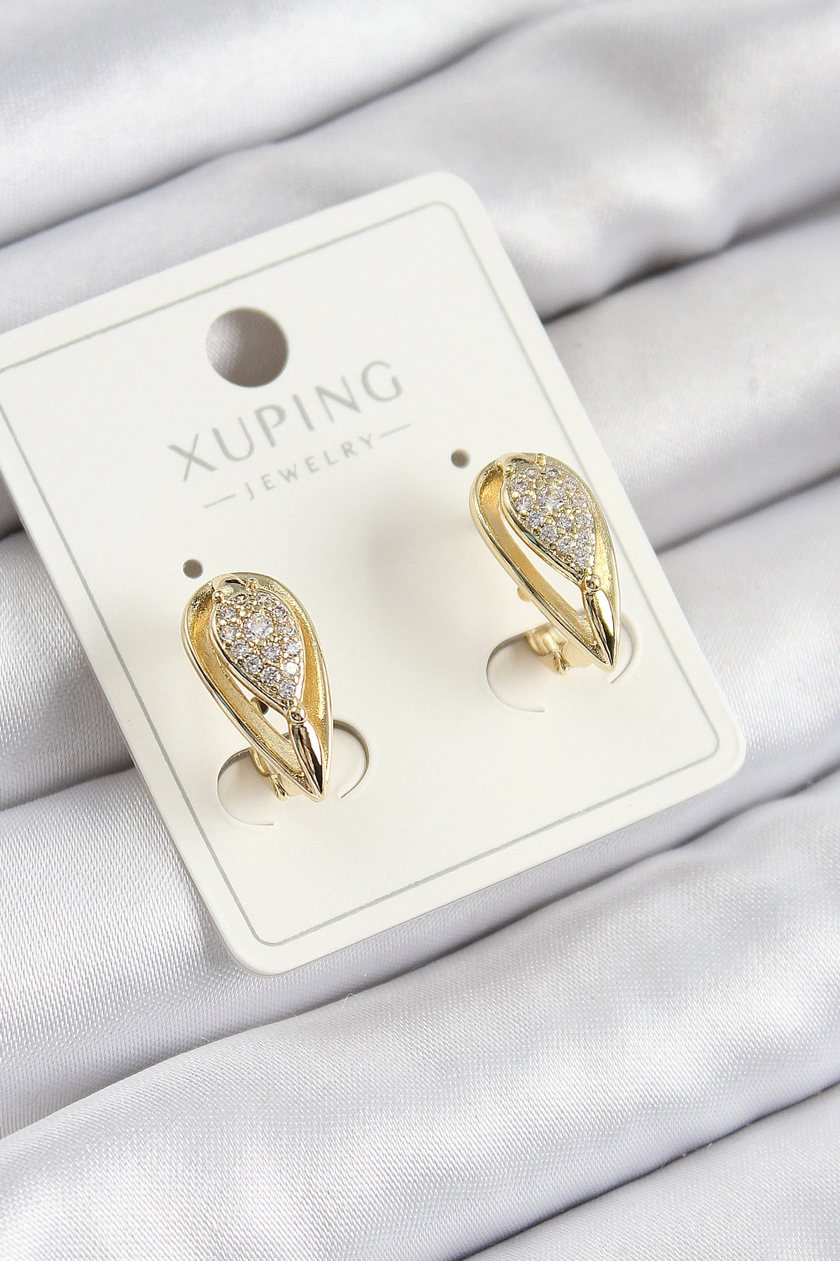 Xuping Zirkon Taşlı Damla Model Gold Renk Kadın Küpe