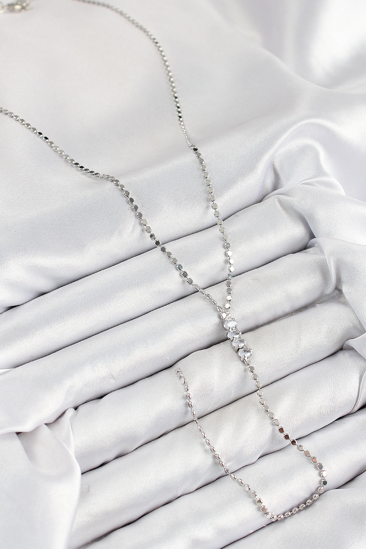 Pirinç Zirkon Taşlı Ezme Zincirli Model Gümüş Renk Y Kolye