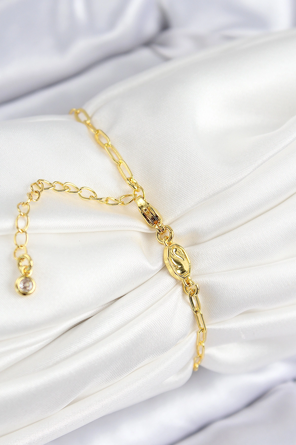 VIP Pirinç Zirkon Taşlı Çiçek Model Gold Renk Kadın Bileklik