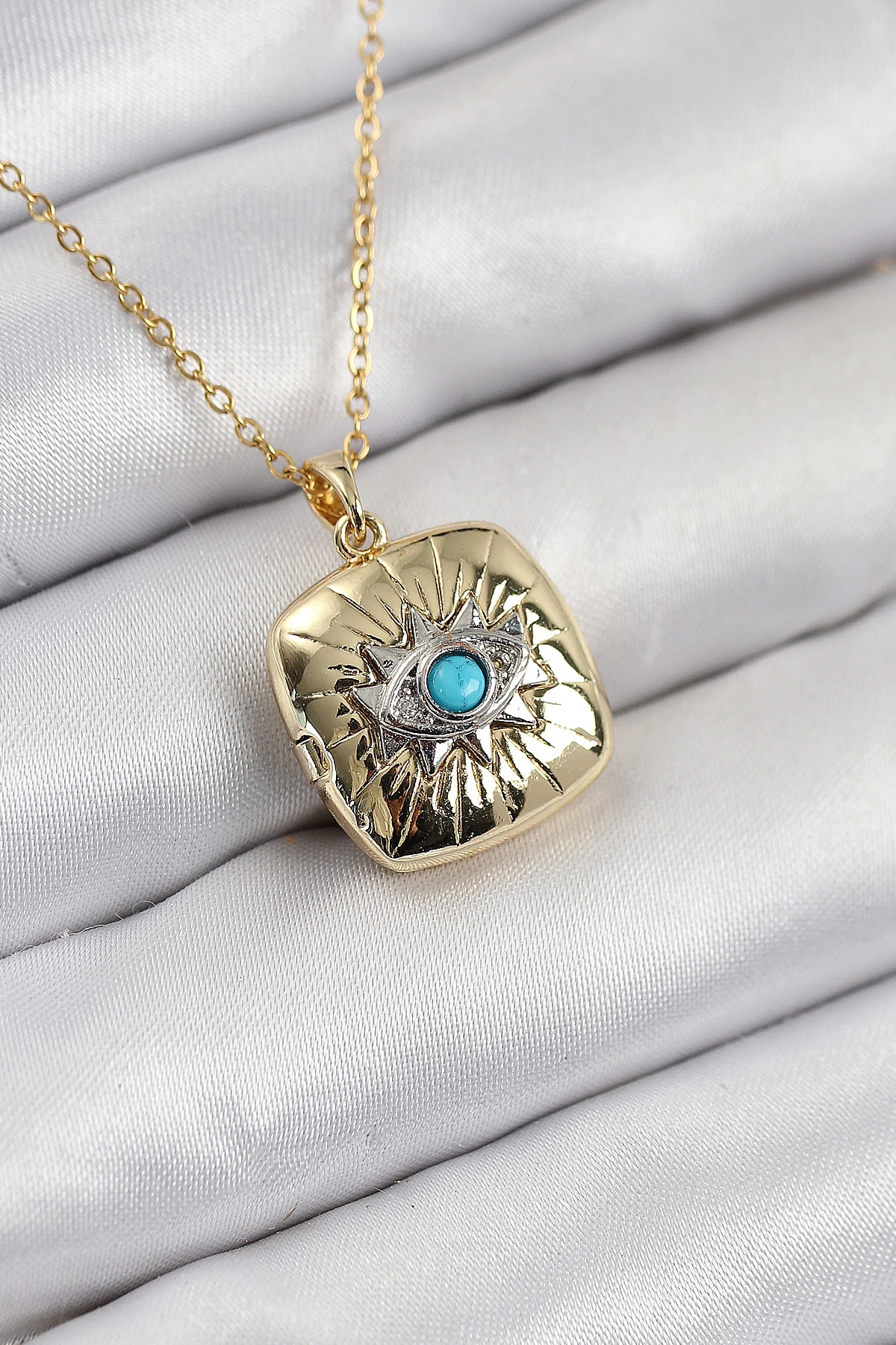 316L Çelik Zirkon Taşlı Açılabilr Kapaklı Göz Model Gold Renk Kadın Kolye