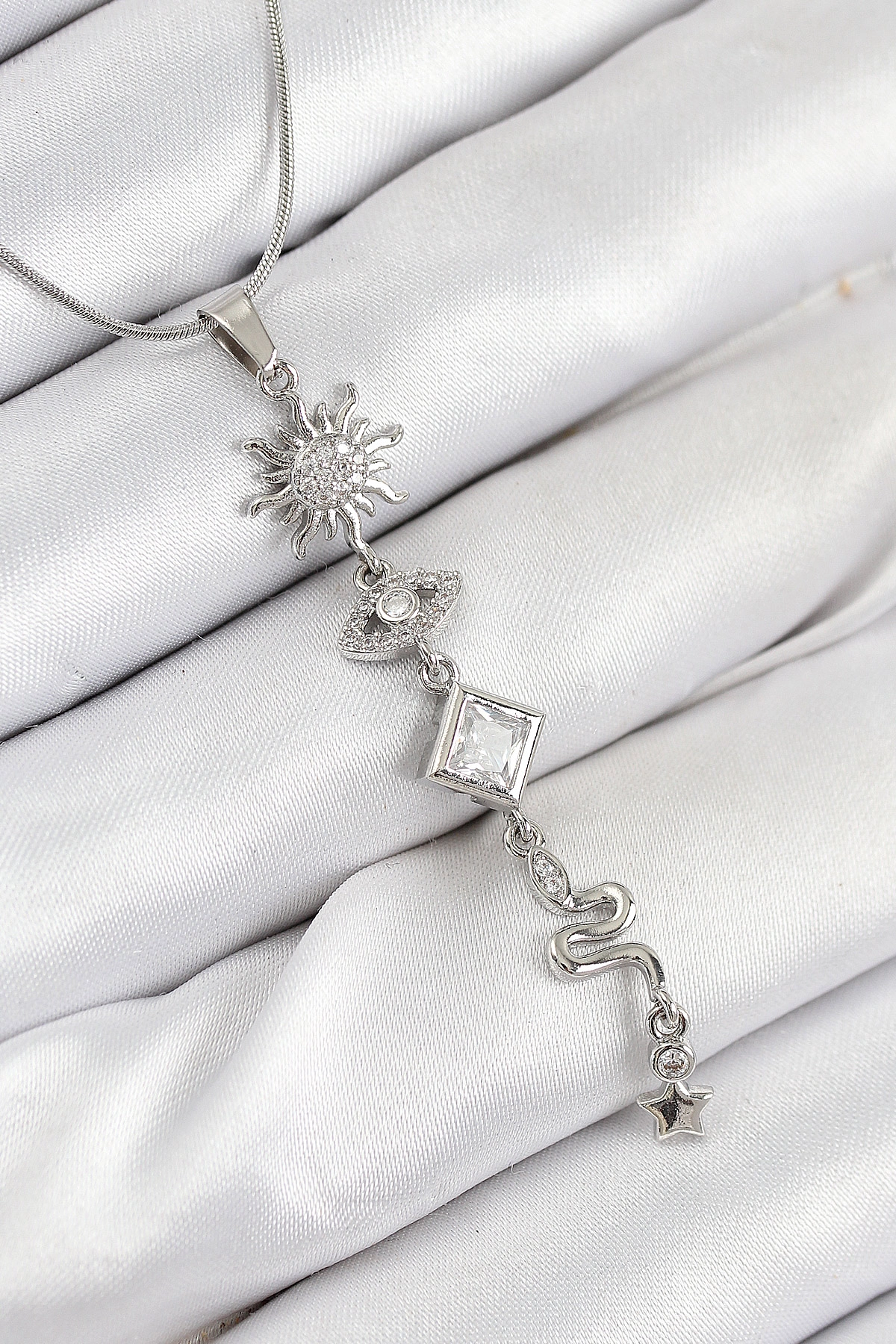 316L Çelik Zirkon Taşlı Güneş Ve Ay Enerji Model Gümüş Renk Kadın Kolye