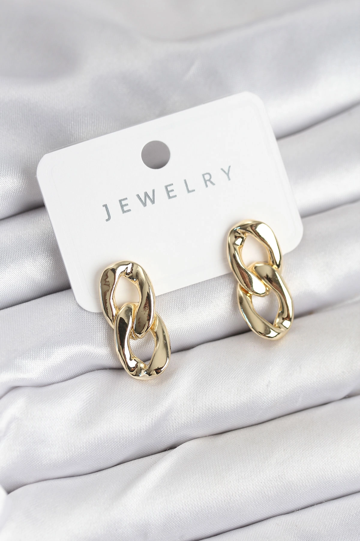 Pirinç Gold Renk Zincir Model Kadın Küpe