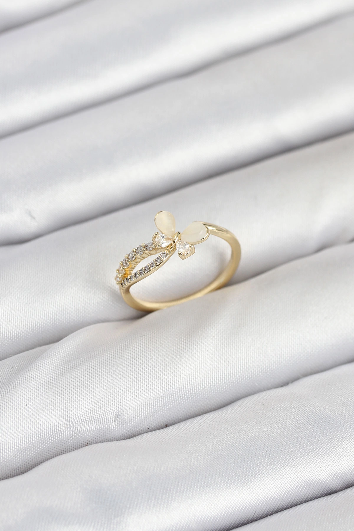 Pirinç Gold Renk Kelebek Zirkon Taşlı Kadın Yüzük