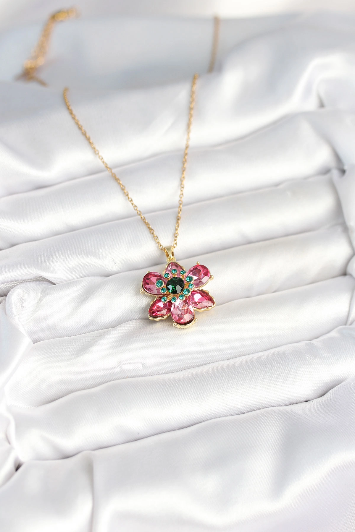 316L Çelik Zincirli Pembe Çiçek Model Kadın Kolye