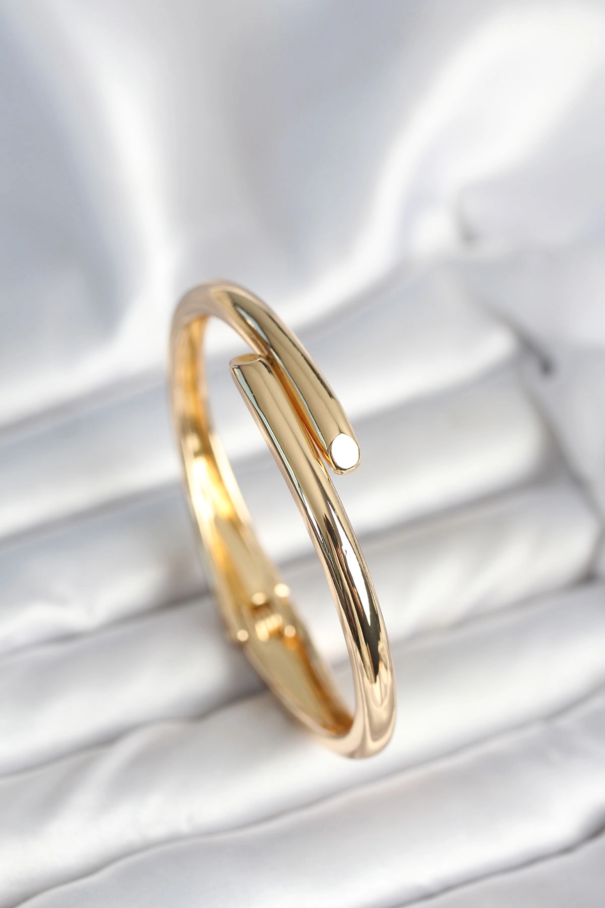 Pirinç Gold Renk Kadın Kelepçe Bileklik