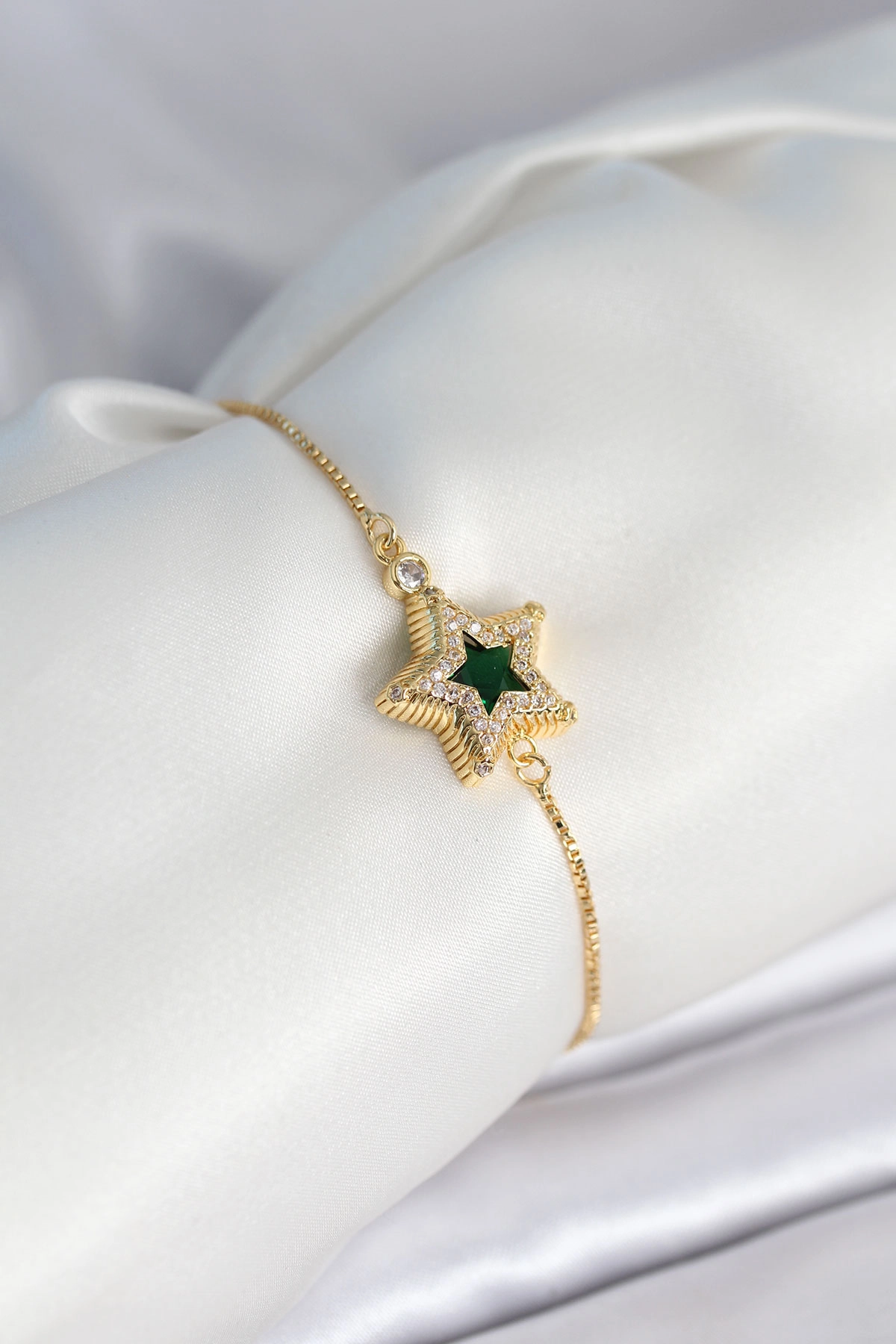 Yıldız Model Asansörlü Gold Renk Kadın Bileklik