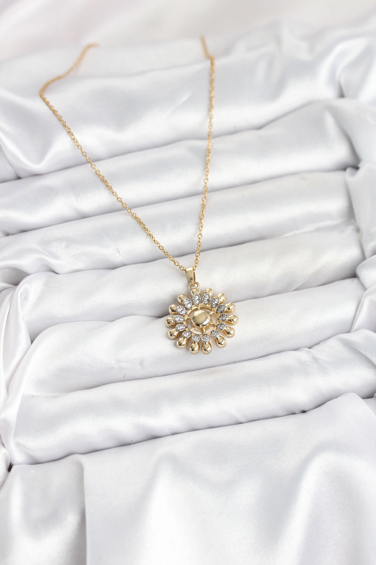 316L Çelik Zincir Gold Renk Güneş Model Kadın Kolye