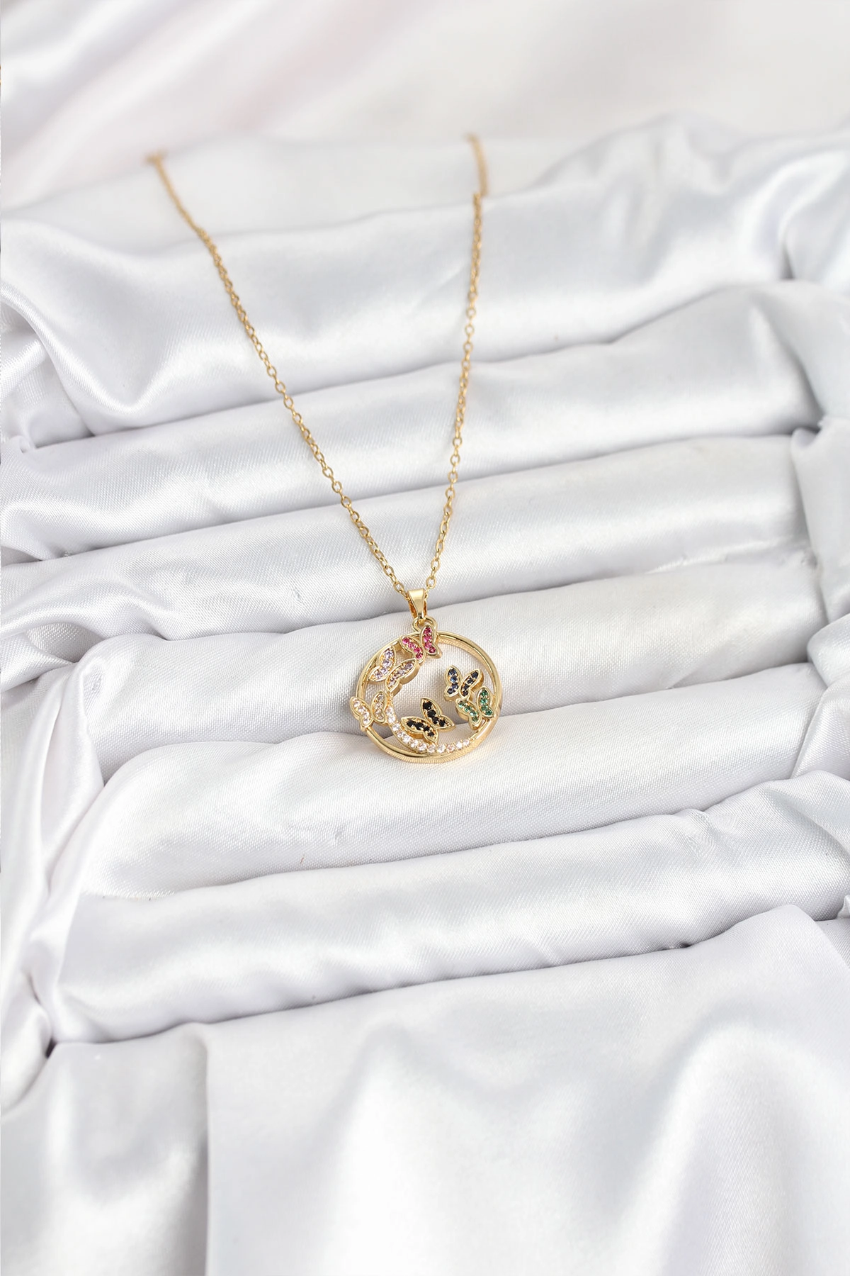 316L Çelik Zincir Gold Renk Zirkon Taşlı Kelebekli Kadın Kolye