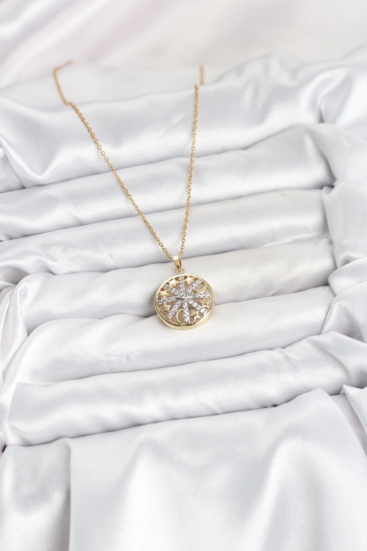 316L Çelik Zincir Gold Renk Zirkon Taşlı Kadın Kolye