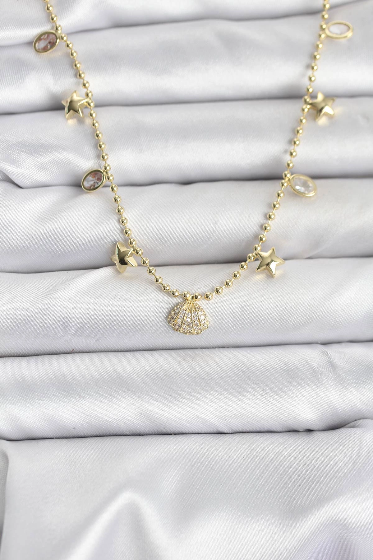 Pirinç Gold Renk Zirkon Taşlı Deniz Kabuğu Model Kadın Kolye