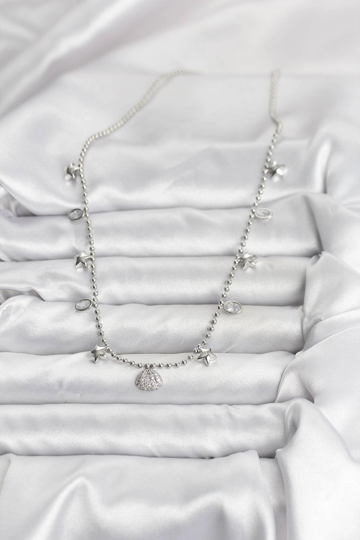 Pirinç Gümüş Renk Zirkon Taşlı Deniz Kabuğu Model Kadın Kolye