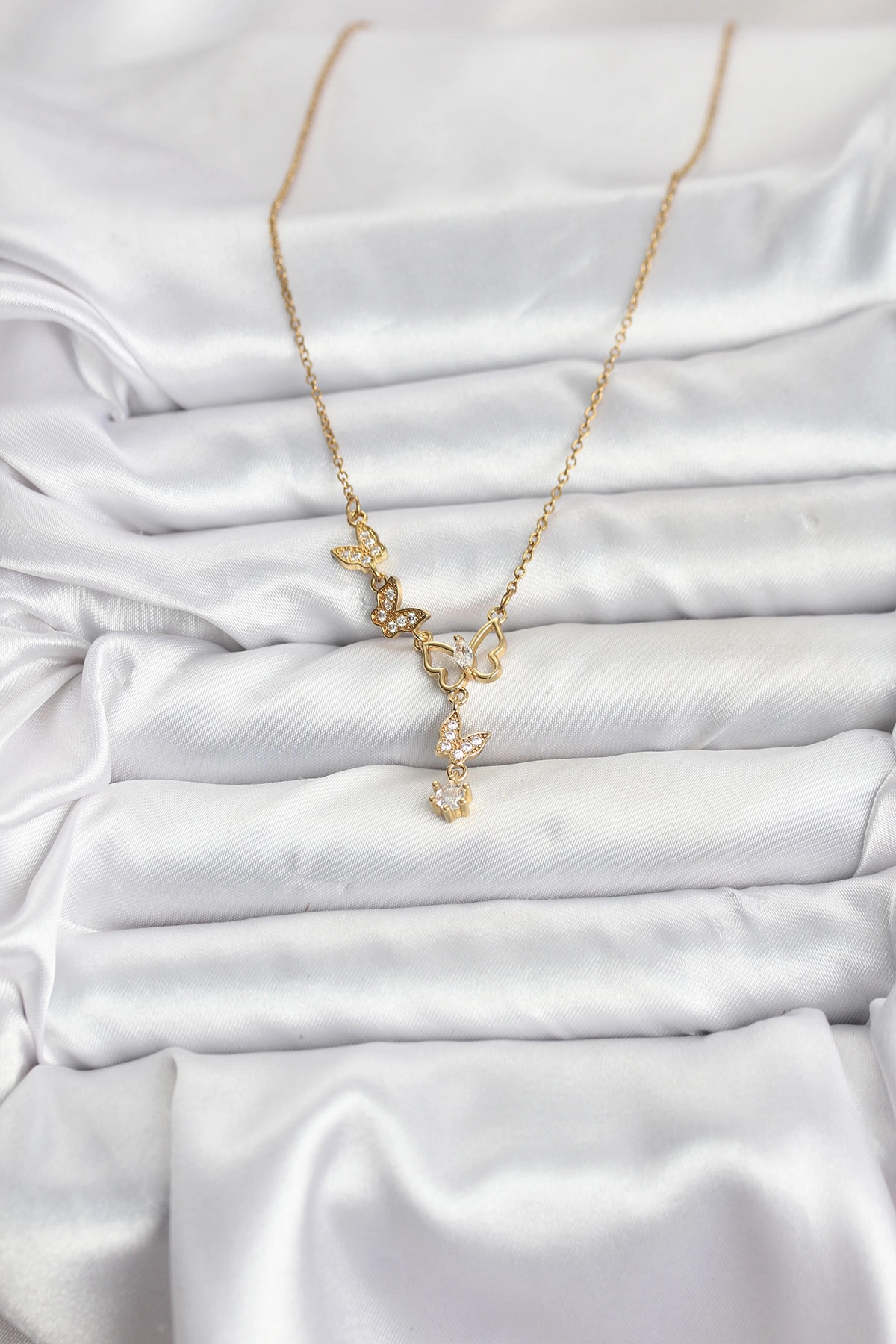 316L Çelik Zincir Gold Renk Kelebek Model Kadın Kolye