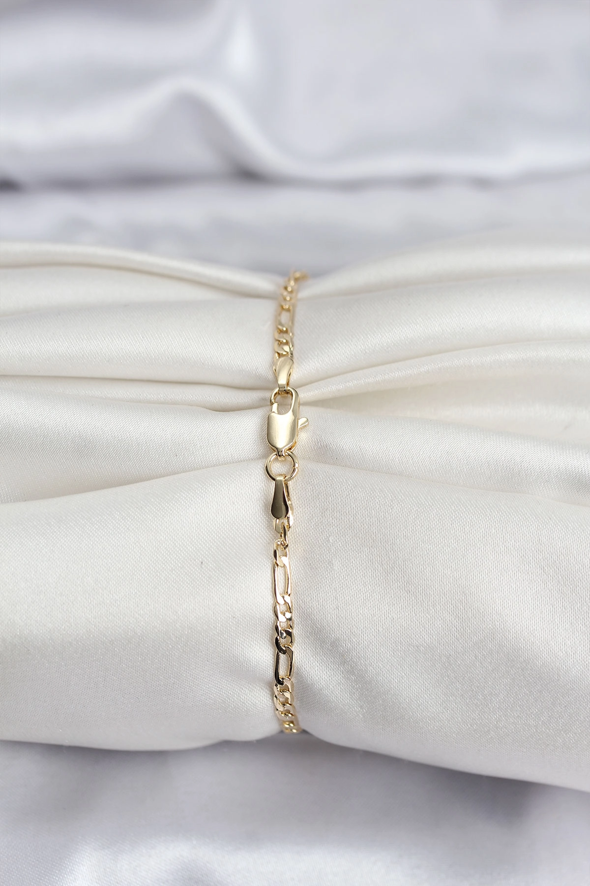 14K Gold Renk Kaplama Minimal Zincir Model CM Kadın Bileklik