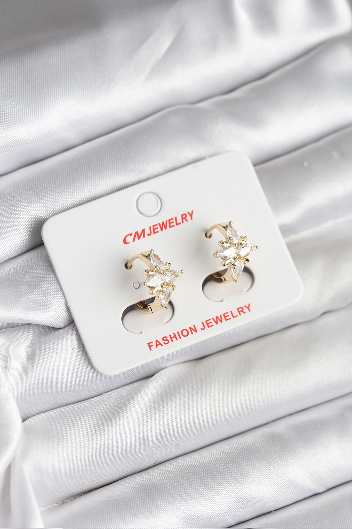 14K Gold Renk Kaplama Kutup Yıldız Zirkon Taşlı CM Kadın Küpe