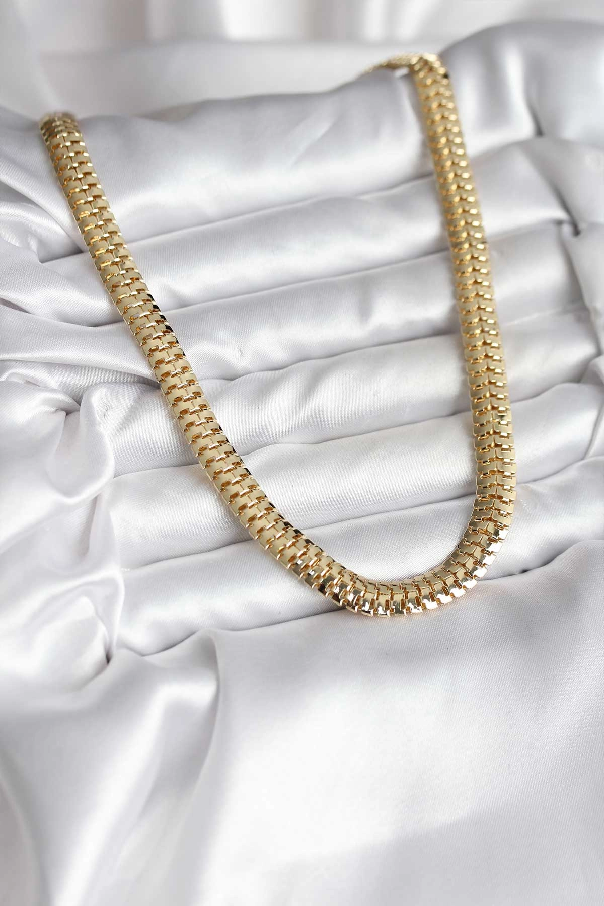 14K Gold Renk Kaplama Zincir Modelli CM Kadın Kolye