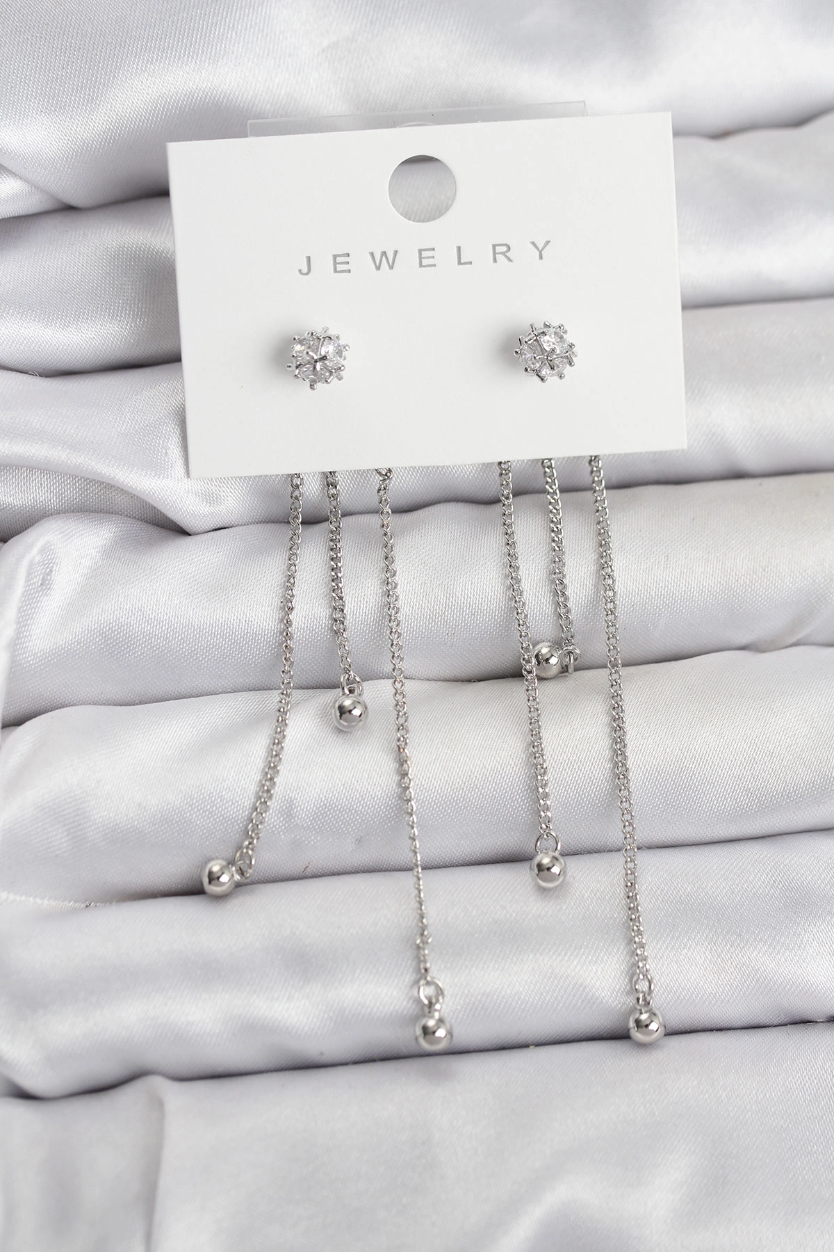 Topçuk Model Gümüş Renk Pirinç Sallantılı Kadın Küpe Seti