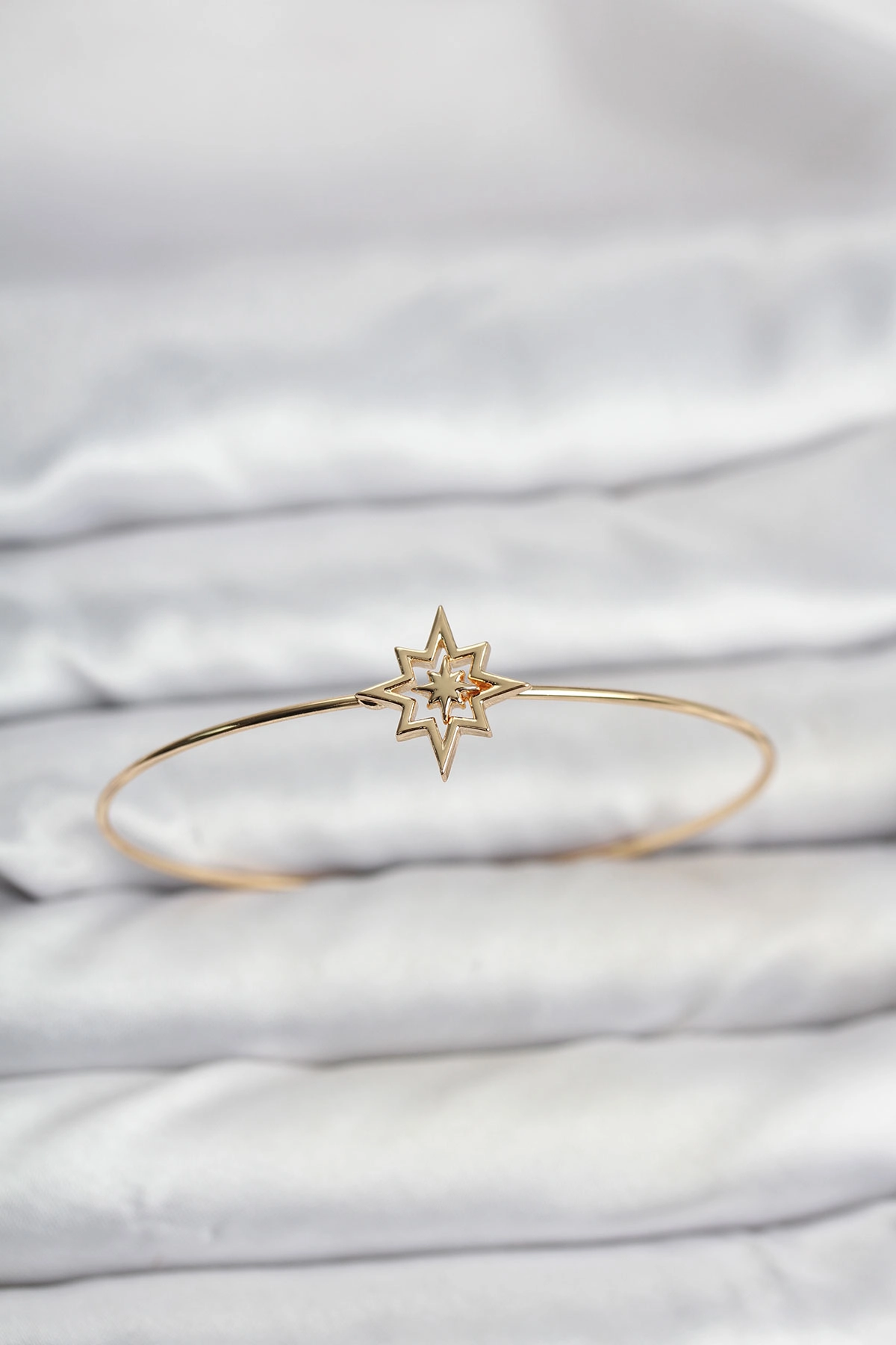 Kutup Yıldızı Model Gold Renk Bileklik