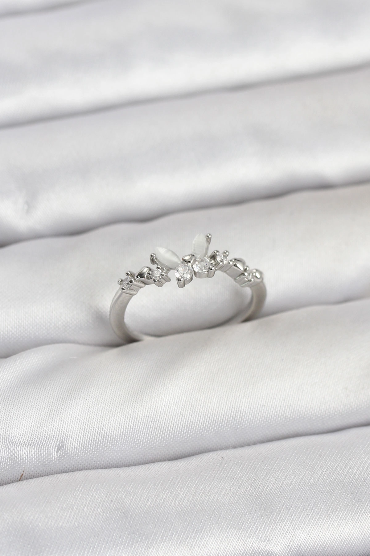 Kelebek Model Gümüş Renk Pirinç Kadın Yüzük