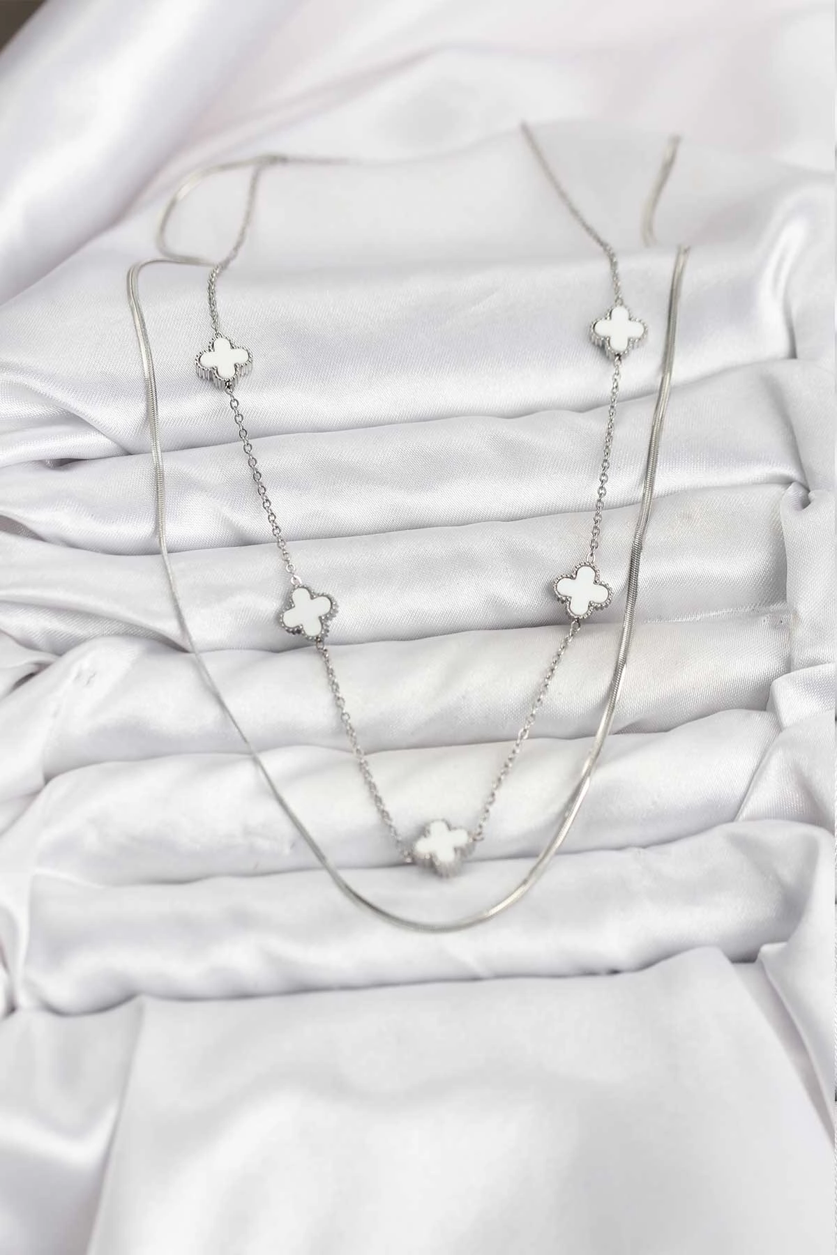 316L Çelik Zincir Gümüş Renk İtalyan Zincirli Yonca Model Kadın Kolye