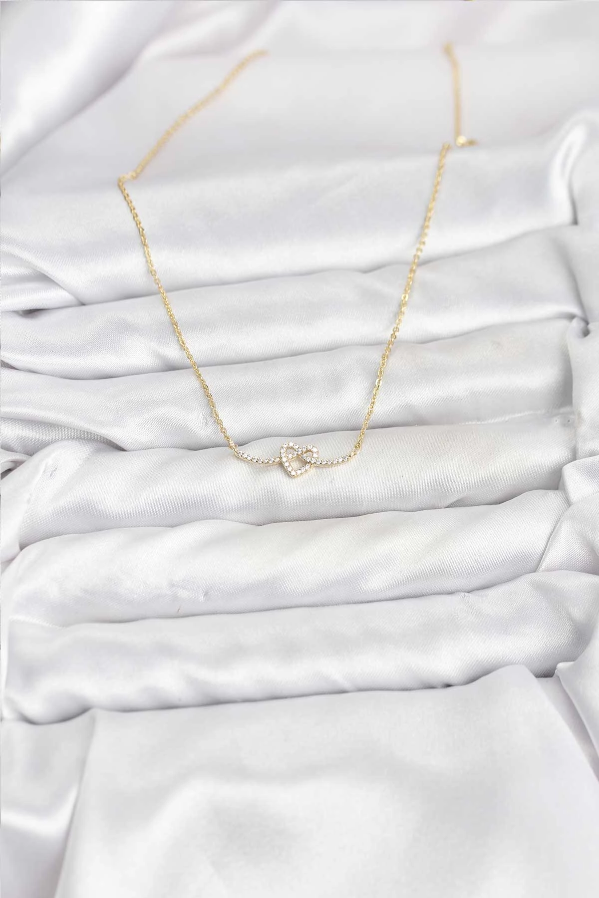 Pirinç Gold Renk Düğüm Kalp Model Kadın Kolye