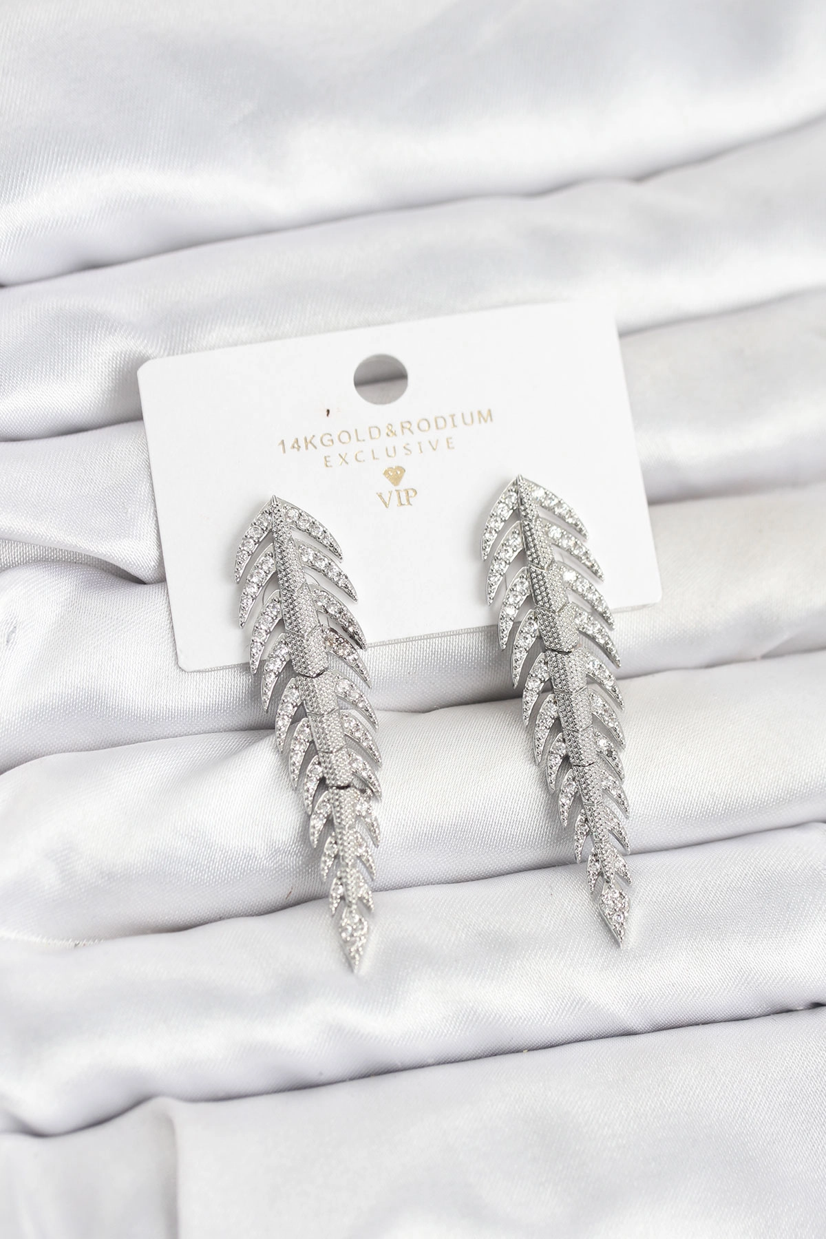 Pirinç Gümüş Renk Balık Sırtı Model Zirkon Taşlı Kadın Küpe