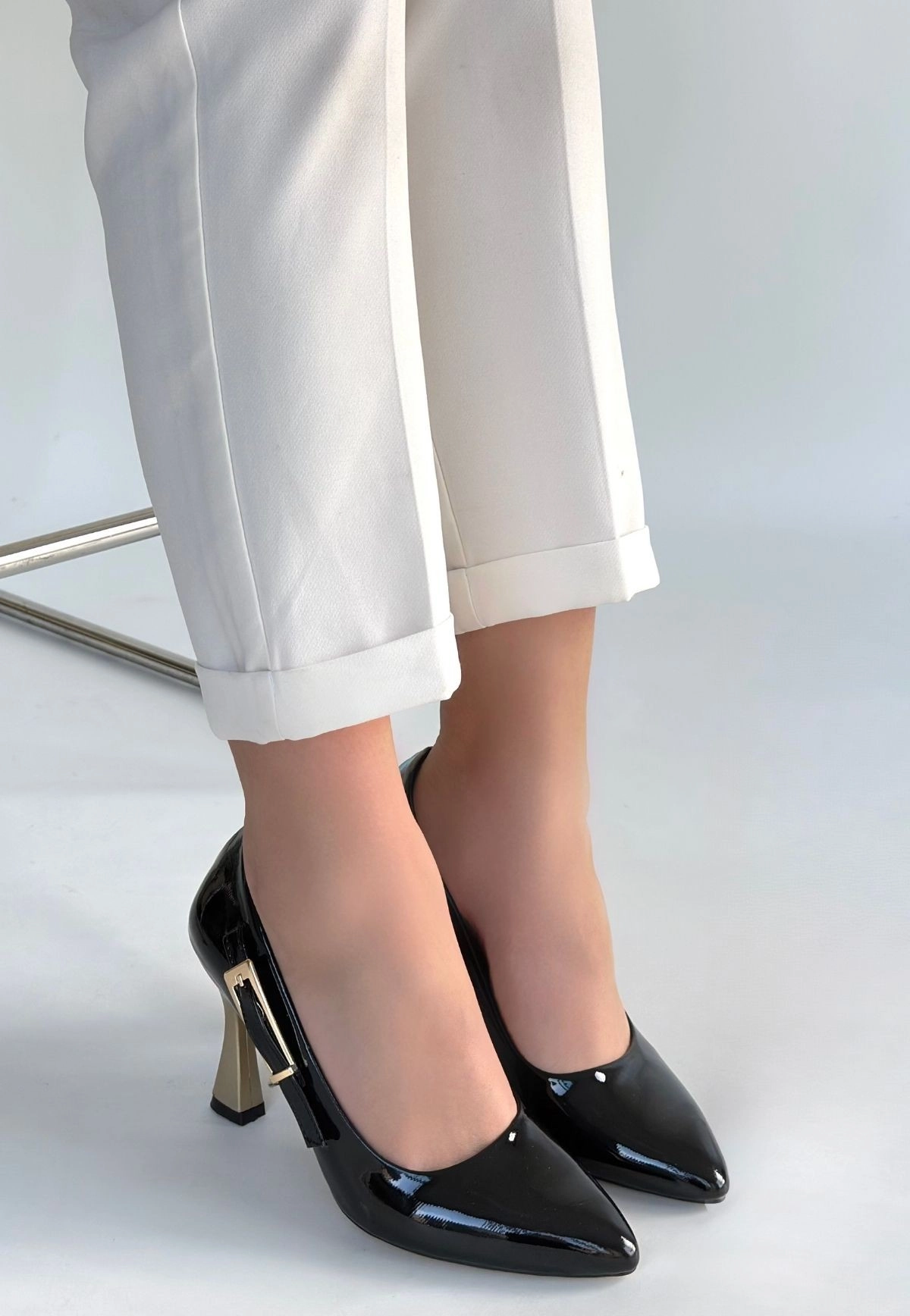 Motya Siyah Rugan Topuklu Ayakkabı