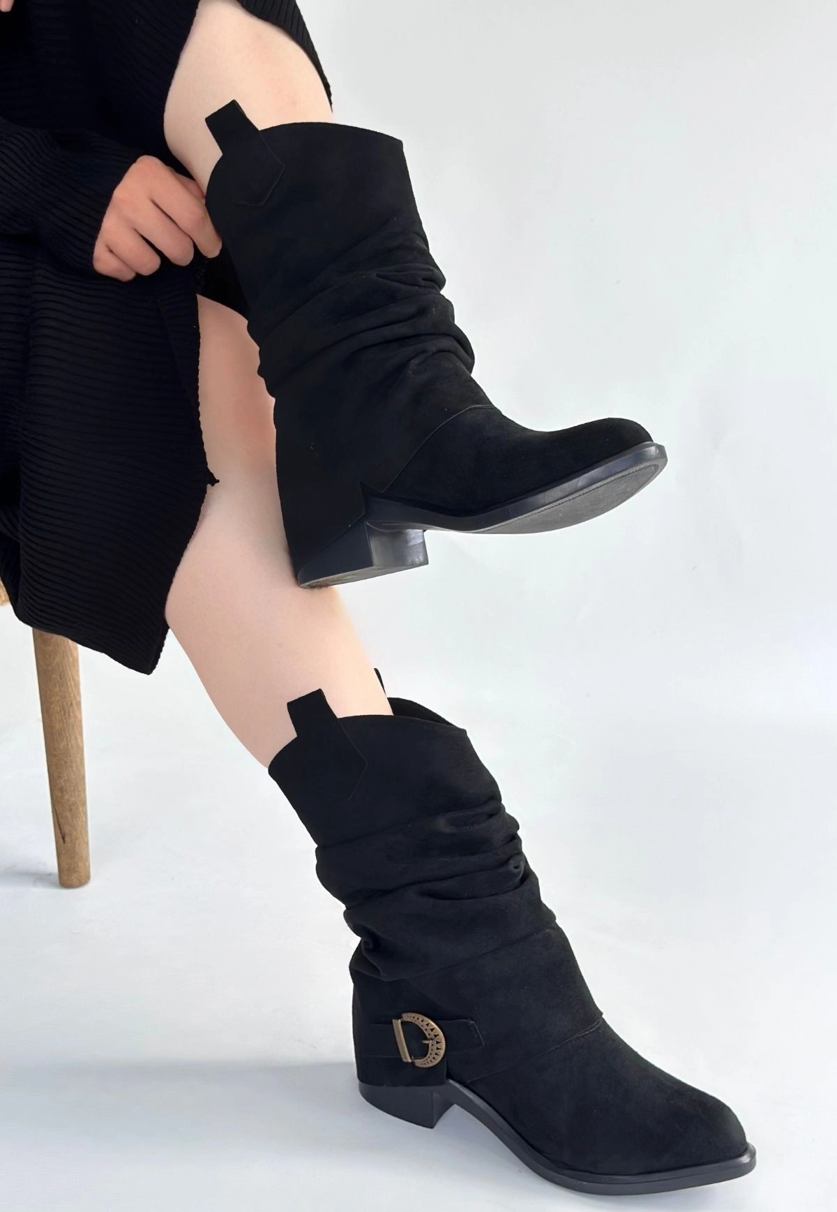 Canty Siyah Süet Körüklü Topuklu Çizme