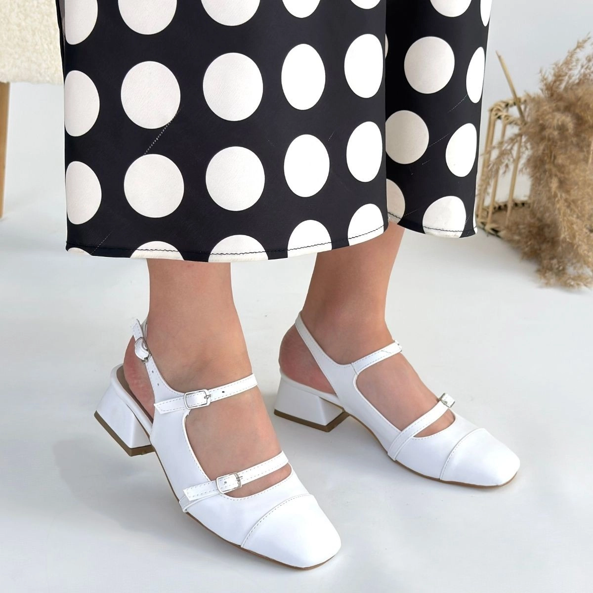 Doran Beyaz Cilt Topuklu Ayakkabı