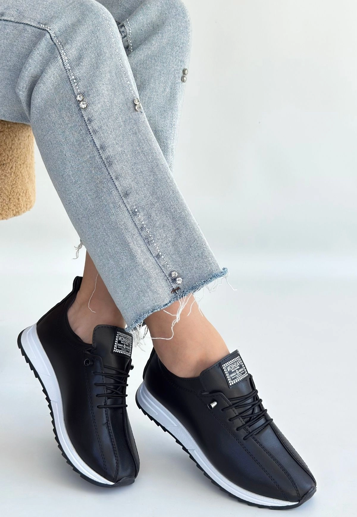 Monya Siyah Cilt Bağcıklı Spor Ayakkabı