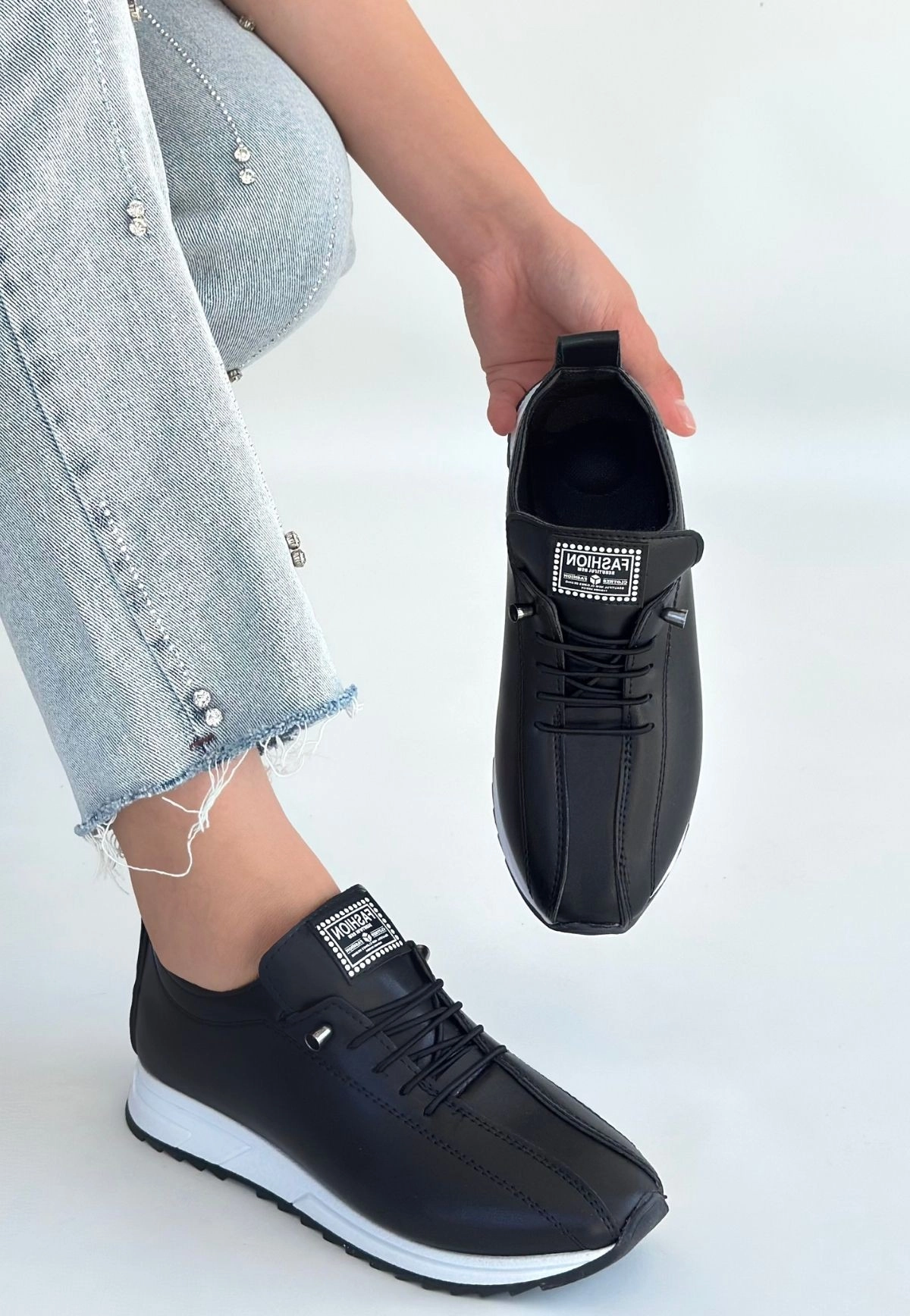 Monya Siyah Cilt Bağcıklı Spor Ayakkabı