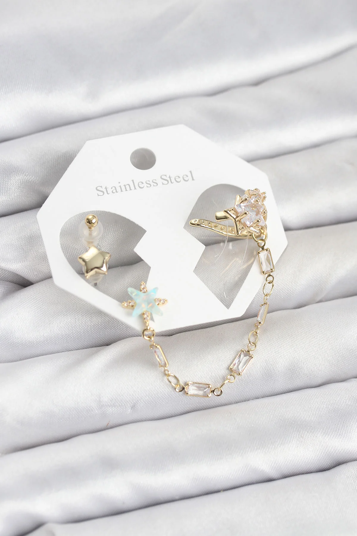 Yıldız Model Pirinç Gold Renk Zincir Bağlantılı Ear Cuff Küpe Seti