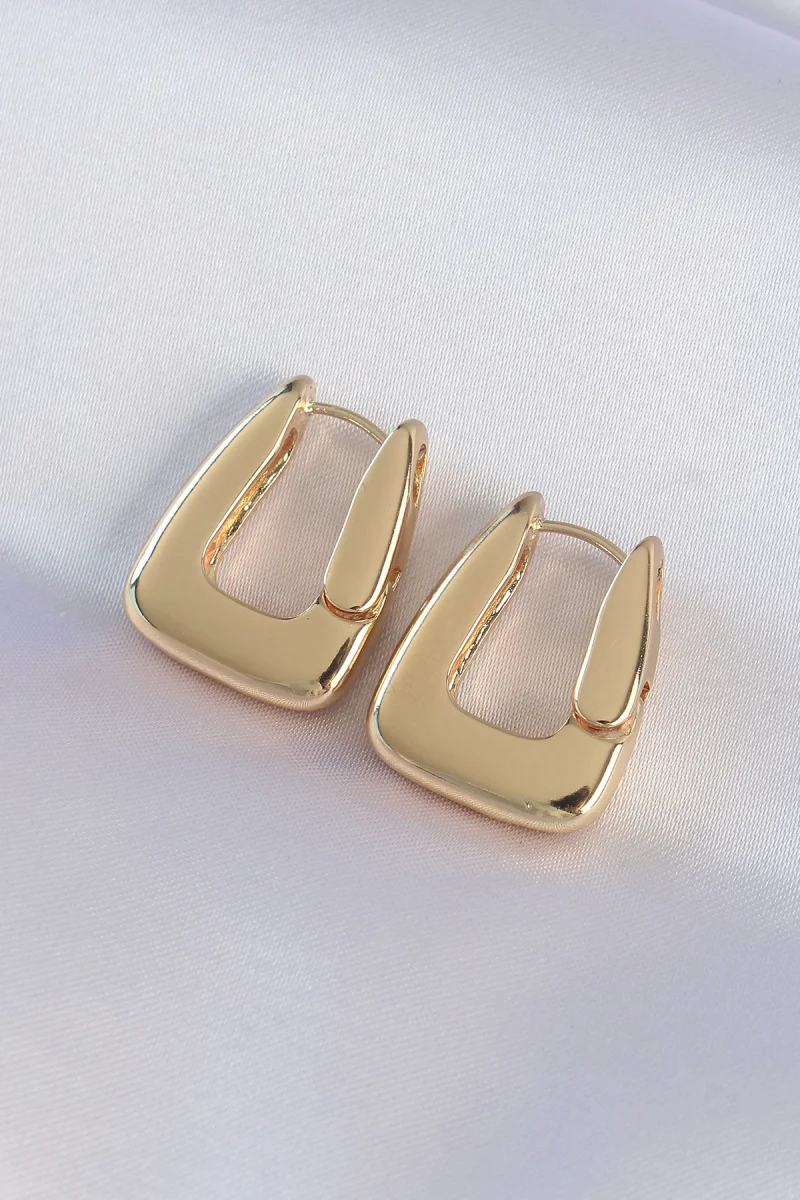 Pirinç Gold Renk Kalın Küpe 5886