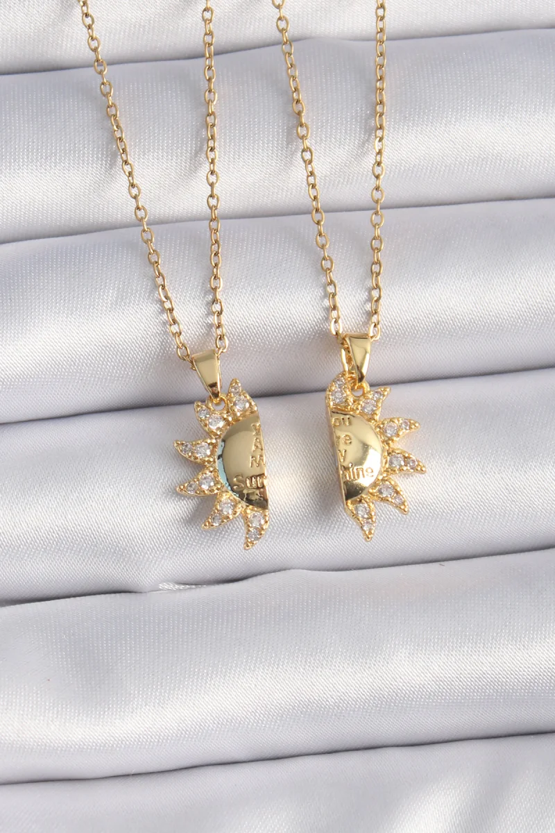 316L Çelik Gold Renk Zirkon Taşlı Güneş Model İşleme Yazı Detay Arkadaş Kolyesi 5886